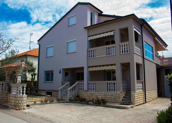 Guest house Barolo Zadar